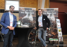 Menno Kamphuis en Raymond Notermans van Plant Health Cure, Menno verzorgde op de Aardbeiendag een lezing over plantweerbaarheid in de breedste zin van het woord.